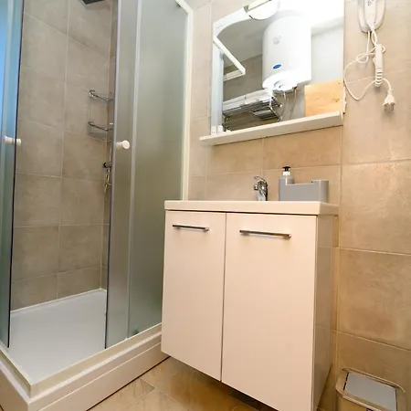 And Yasmin Guest house 3*