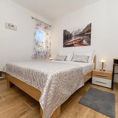 And Yasmin Guest house 3*