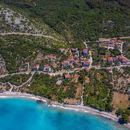 And Yasmin Guest house
