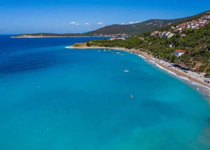 And Yasmin Miholascica